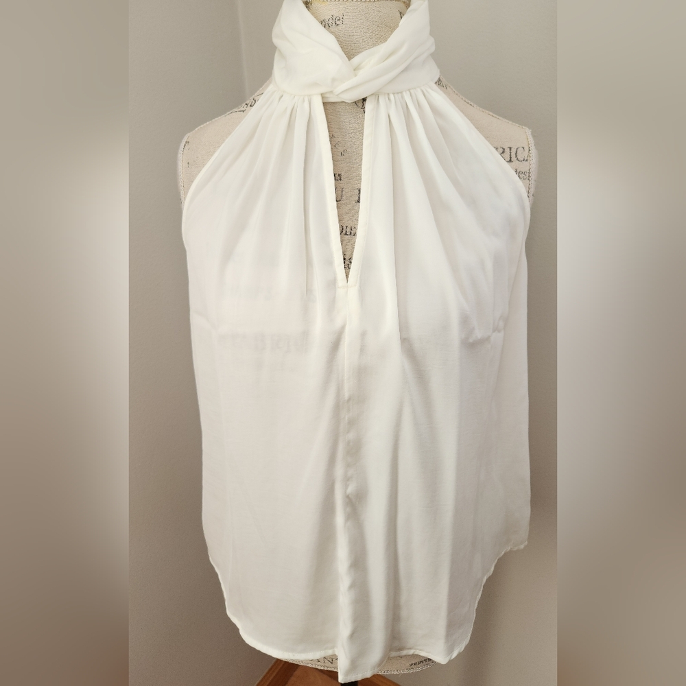 BANANA REPUBLIC white sleevlesless high neck halter blouse in MP